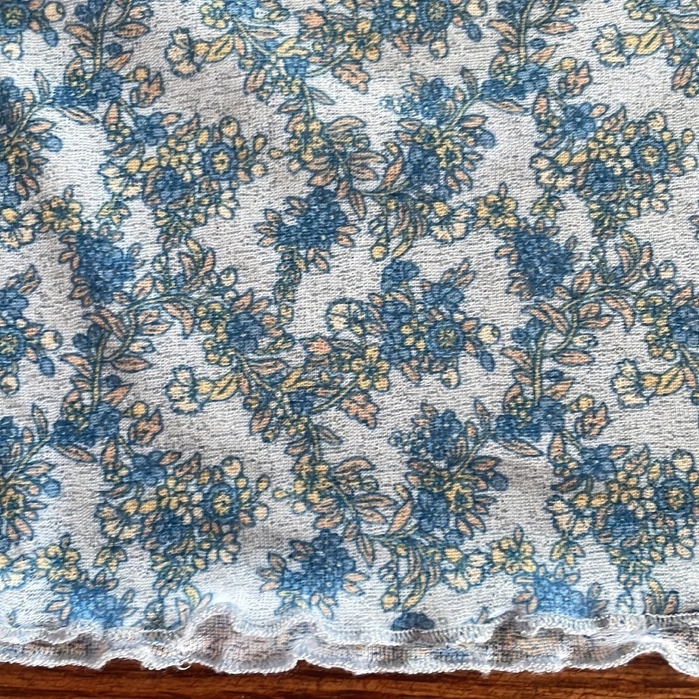 Motherhood maternity garden blue floral top semi sheer flutter short sleeve Lrg - Picture 10 of 11